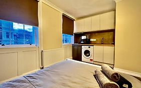 C.London, Zone 1. Double Studio, Moments From Oxford St